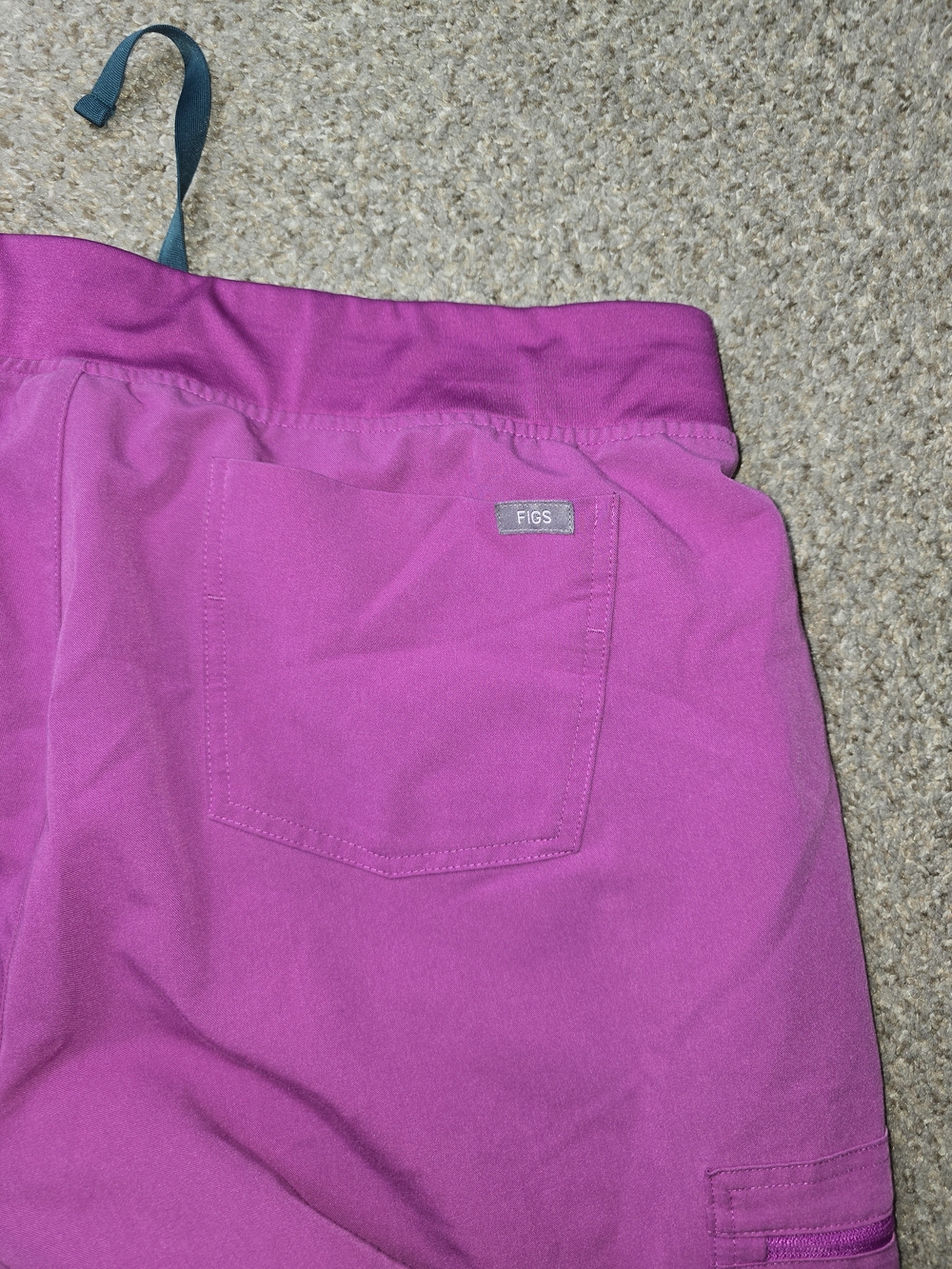 FIGS Bright Fuchsia Jogger Scrub Pants Size XL - Picture 3 of 5